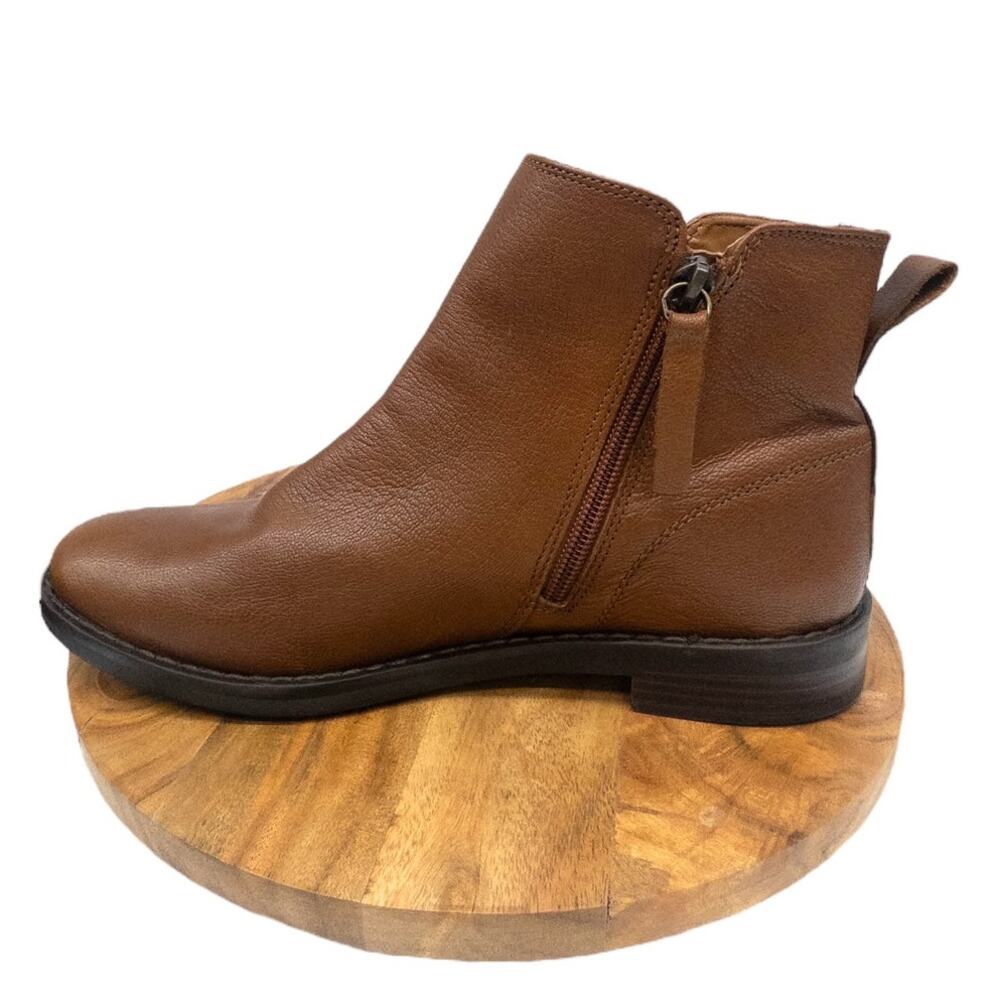 Cynthia Rowley Leather Side-Zip Ankle Boots Women's 8 Tan Chestnut Block Heel